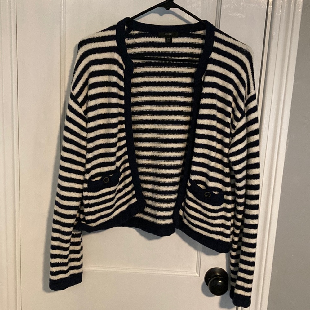 🩷✅J Crew sweater